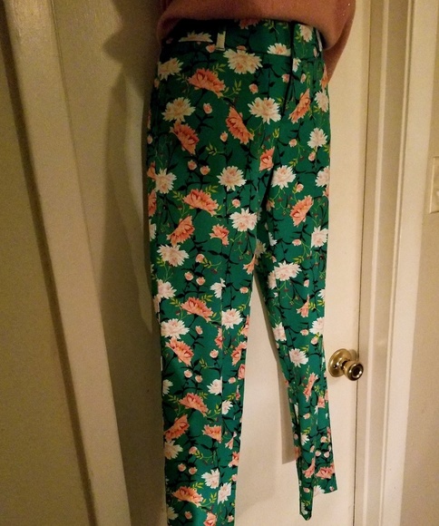 OLD NAVY CAPRI MID RISE PIXIE - Picture 3 of 3